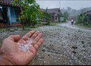 Cilacap Diguyur Hujan Es, Sinyal Cuaca Kian Tak Menentu