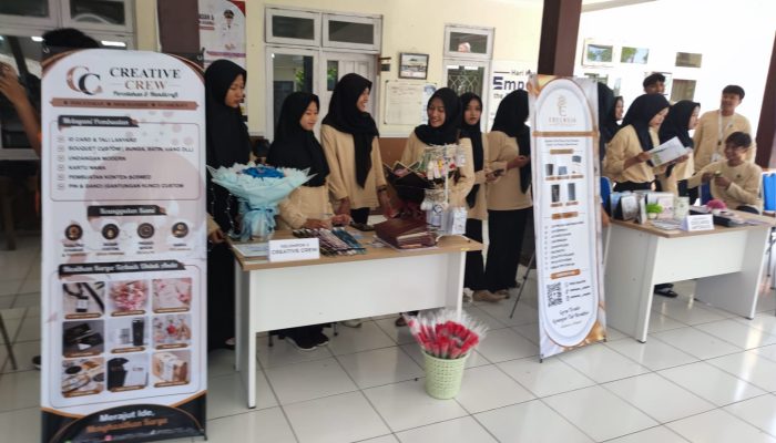 Pendidikan Vokasi Membuka Jalan: LKP Media Komputer Sidareja Sukses Cetak Wirausaha Muda Melalui Program PKW 2026